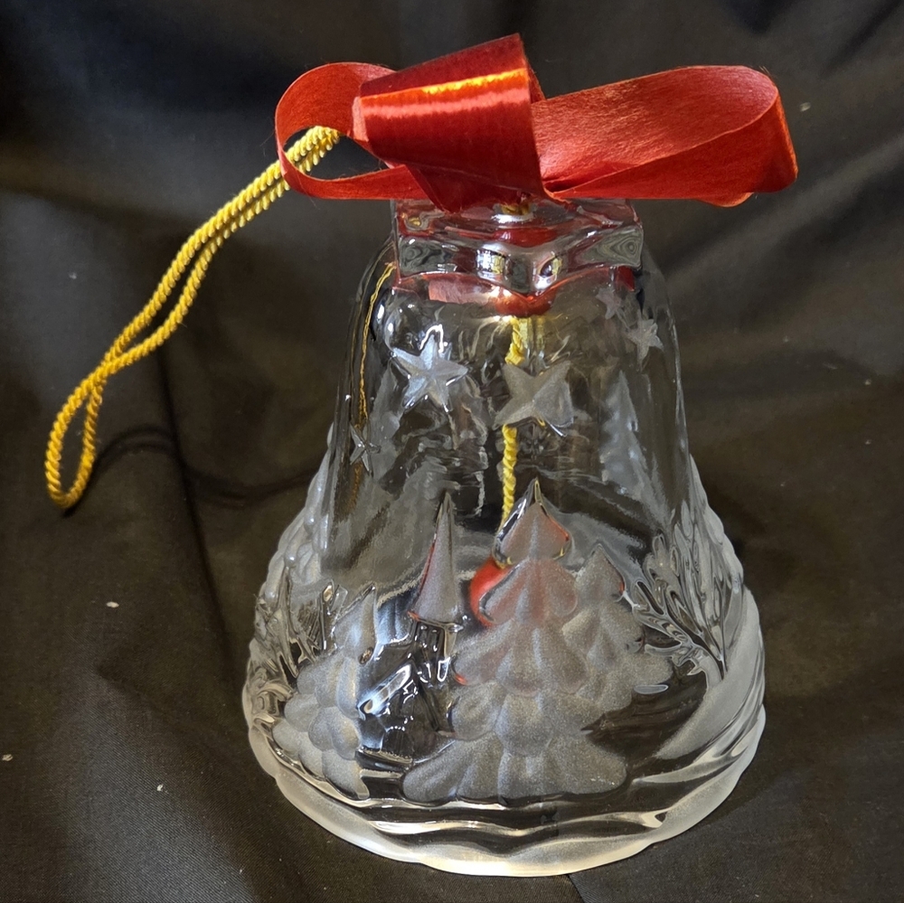 Vintage Walther Glas Christmas Bell Ornament With a Cut-glass Winter Scene 4X4"